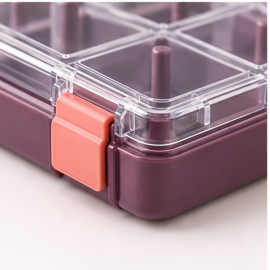 Divided Thread Organizer Case — detail